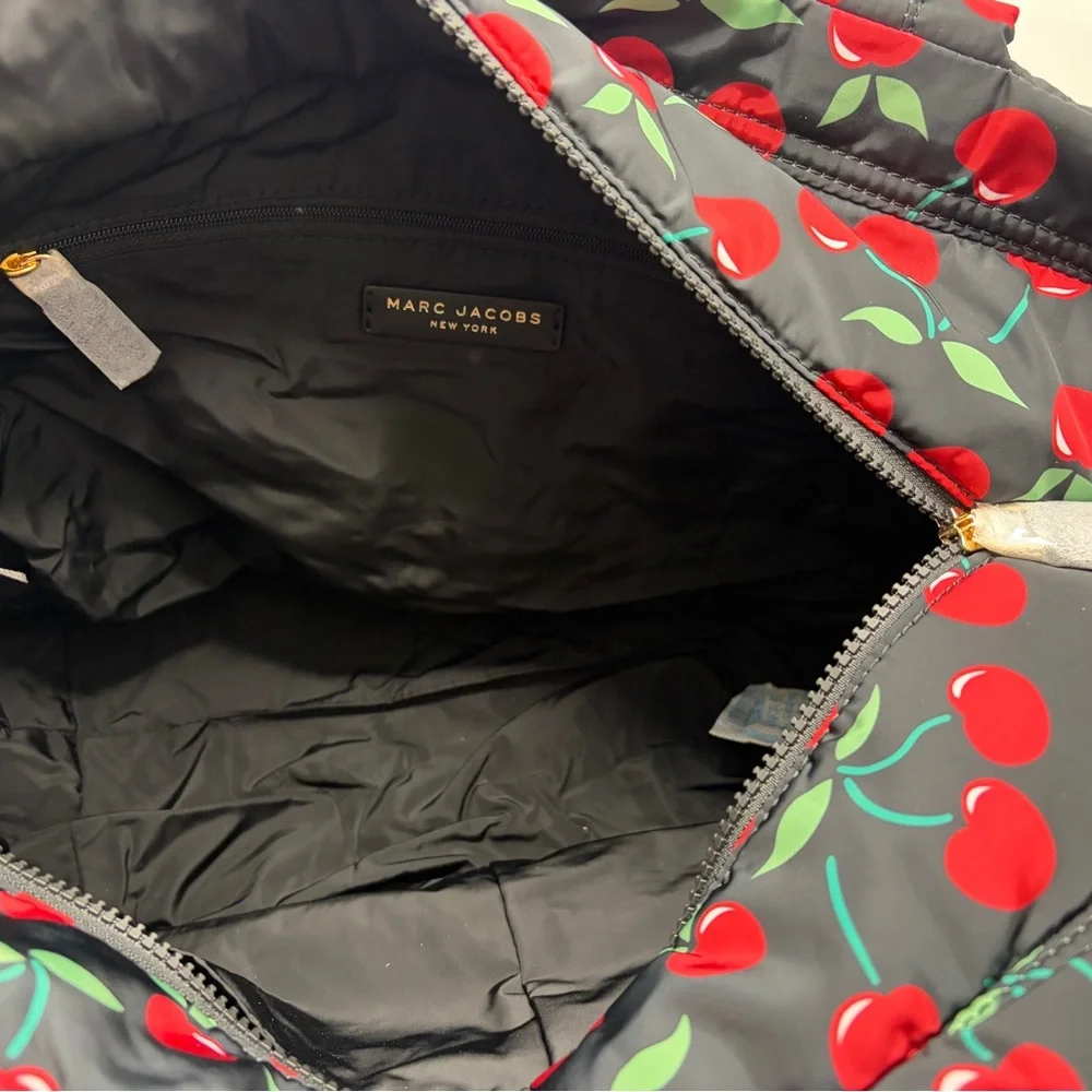 Marc Jacobs Black Cherry Print Quilted Large Tote Bag NwT - Picture 5 of 6